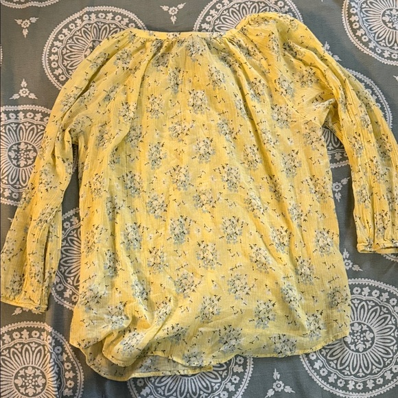 Ralph Lauren Chaps 100% cotton Yellow Floral Top. Size Medium - Picture 8 of 8